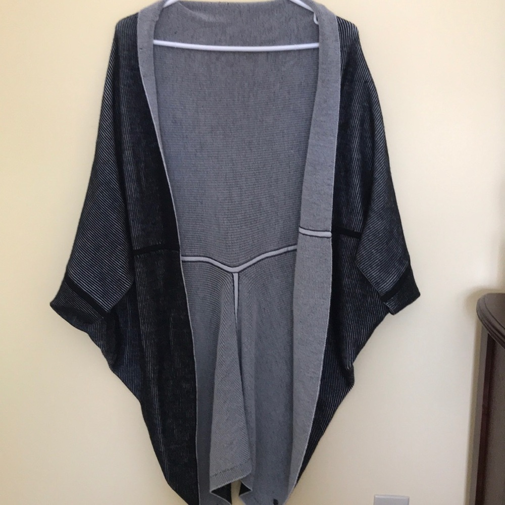 Lululemon Reversible Shawl